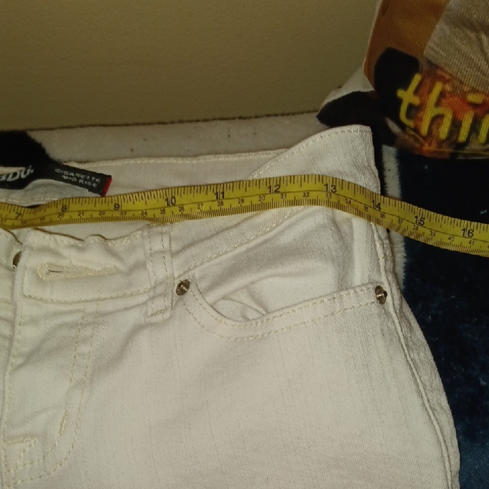 BDG Cigarette Mid Rise Wht - Picture 5 of 9